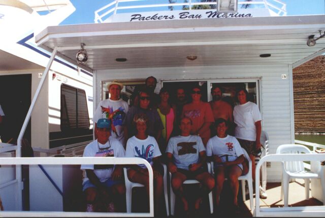 Hboatsm.jpg (29448 bytes)