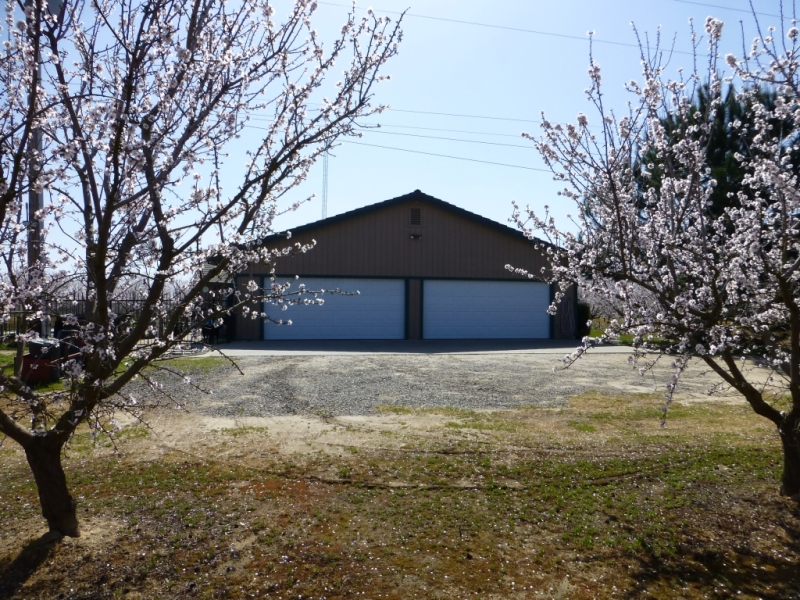 4 Car Garage
